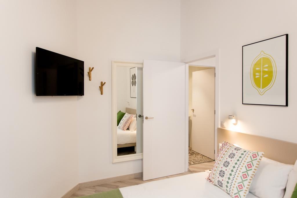Apartamentos Wallace バレンシア エクステリア 写真